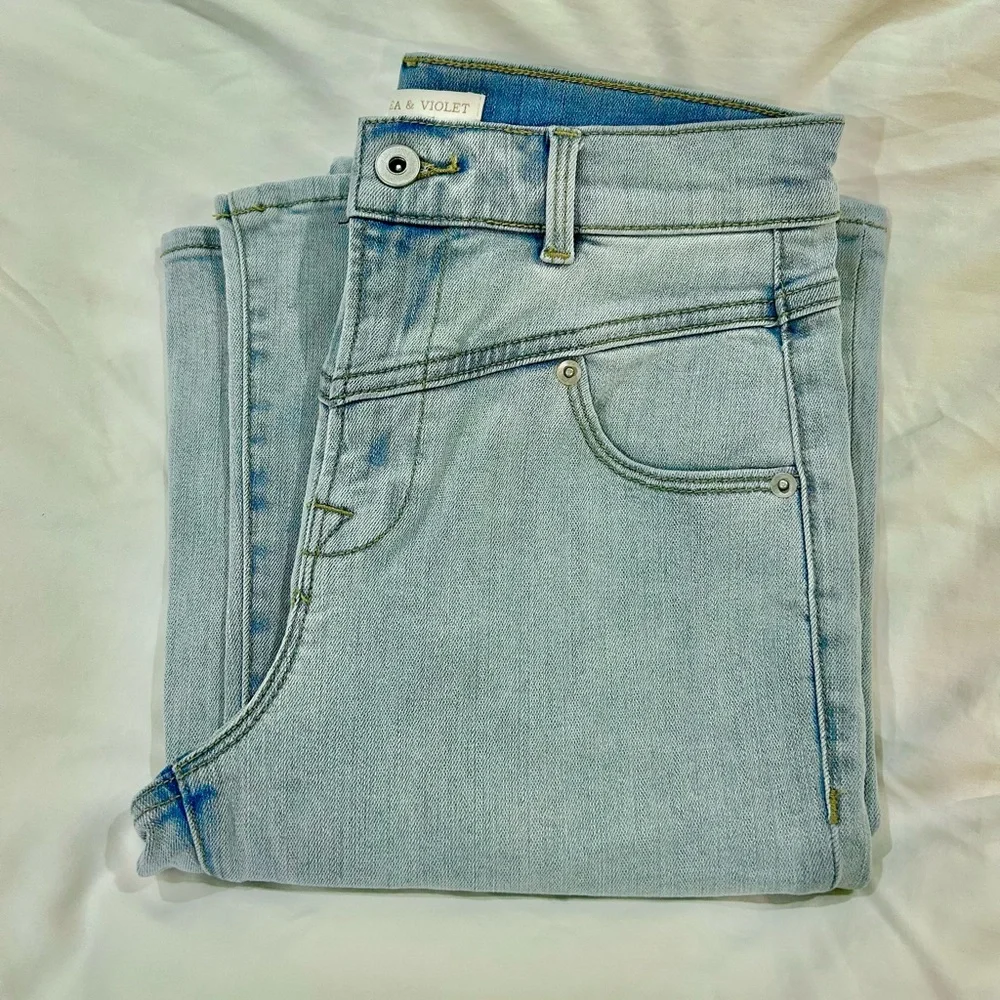 NWT Chelsea & Violet flare bell bottom high waisted jeans 25 lysee wash - Picture 3 of 3